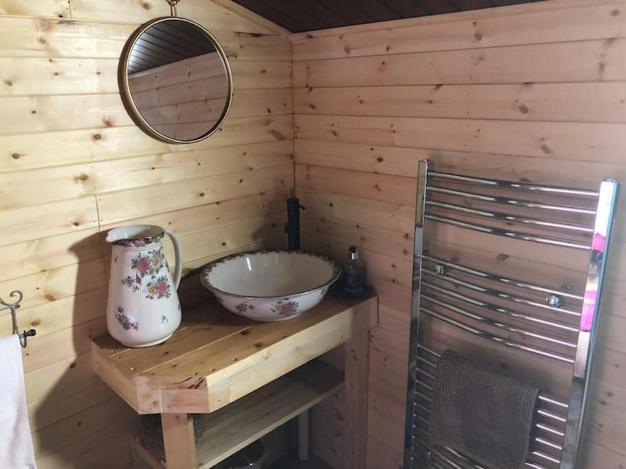 Unique Tiny House Near 3 Peaks - The Zedshed Apartment Bentham Ngoại thất bức ảnh