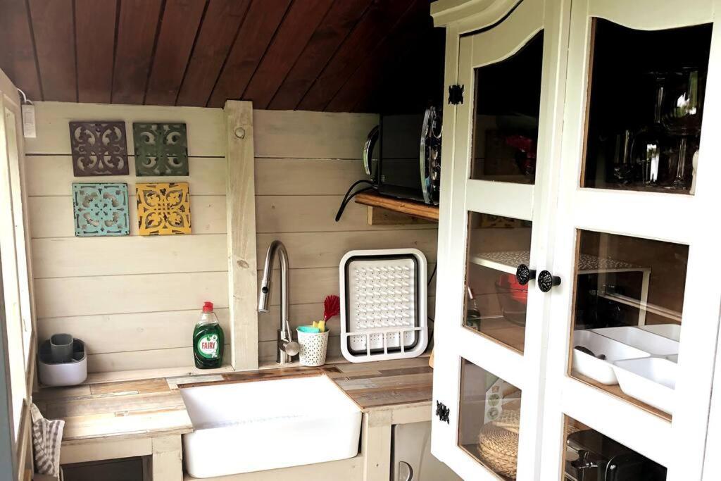 Unique Tiny House Near 3 Peaks - The Zedshed Apartment Bentham Ngoại thất bức ảnh
